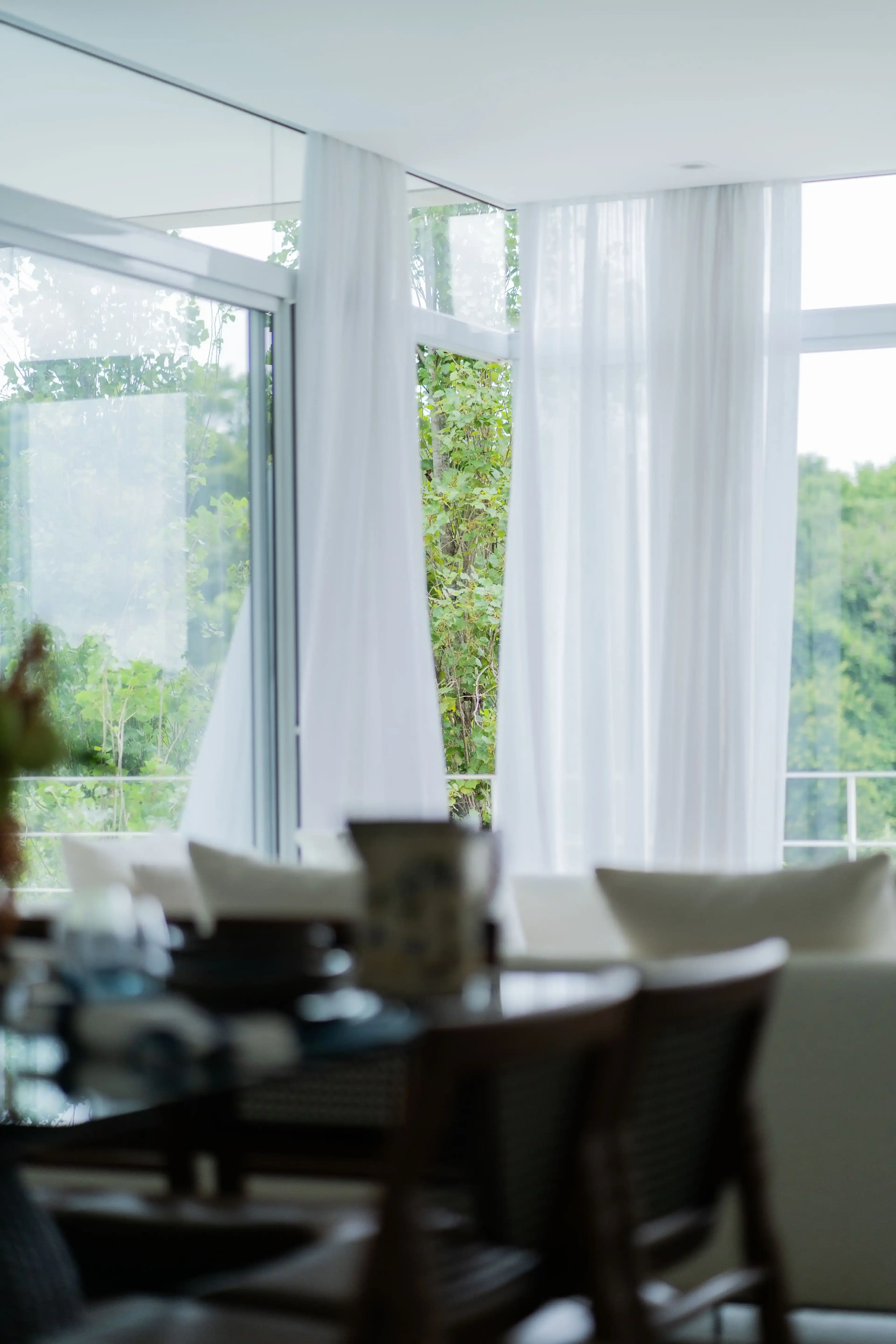 Bespoke made-to-measure curtains